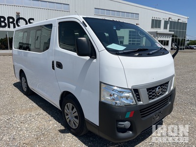 2014 年 Nissan NV350 Caravan Passenger Van