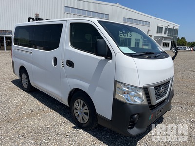 2017 年 Nissan NV350 Caravan Passenger Van