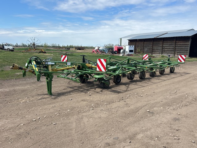 2014 Krone KW 15.02/14T 50 ft 2-Point 14 Rotor Hay Tedder 2014 Krone KW 15.02/14T 50 ft 2-Point 14 Rotor Hay Tedder