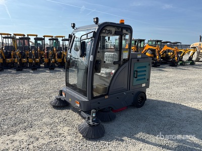 2025 Kaster S2000 Broom Tractor (Unused)