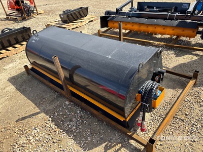 2026 GIYI GY-BS72 72 in Skid Steer Sweeper (Unused)