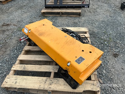 2026 GIYI GY-TMP45 48 in Skid Steer Attachment Mounting Plate (Unused)