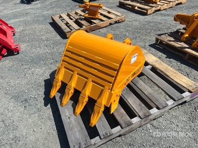 2026 GIYI GY-BK 24 in Excavator Bucket - Fits Cat 305 (Unused)