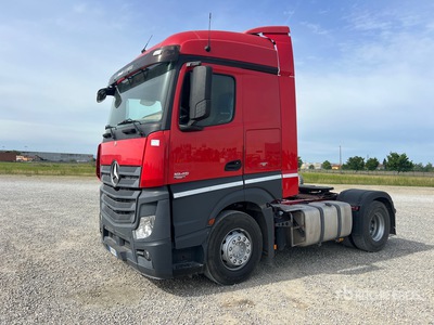 2013 Mercedes-Benz Actros 4x2 S/A Sleeper Truck Tractor
