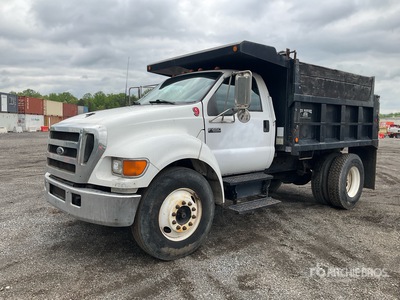2004 Ford F-650 4x2 Camion à benne essieu simple