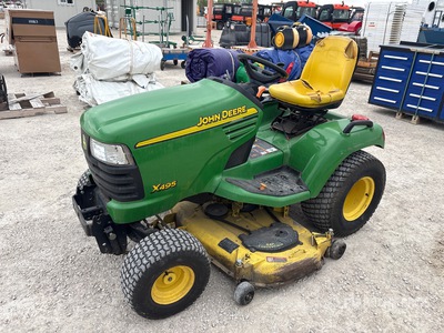 2004 John Deere X495 4x4 Ride-On Cortacéspedes