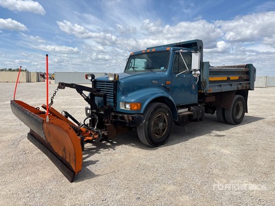 1996 International 4900 4x2 Snow Plow Truck