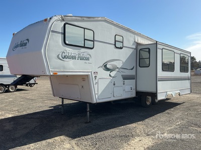 2000 Golden Falcon 28 ft 6 in T/A عربة سفر