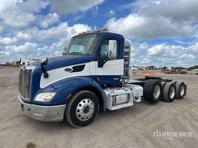 2018 Peterbilt 579 8x4 Day Cab Prime Mover