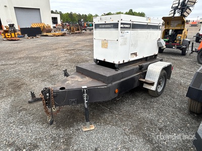 Multiquip DCA-15SPX3 15 kW Mobile مولد