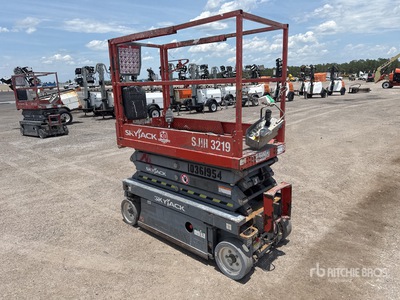 2015 Skyjack SJIII-3219 Electric Scissor Lift