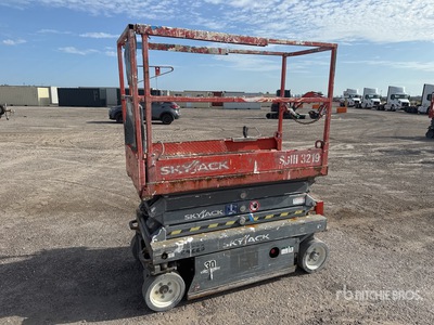 2015 Skyjack SJIII-3219 Electric Scissor Lift