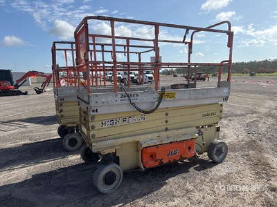 2014 JLG 2646ES Electric Scissor Lift