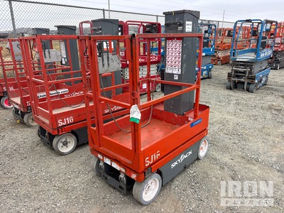 2017 Skyjack SJ16 Vertikaler Mastlift