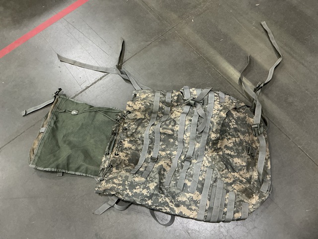 (44) Large Field Rucksacks