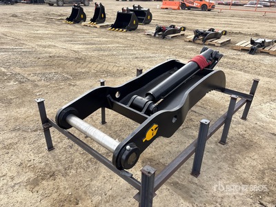 2026 Dynamic 50 70 in Hydraulic Excavator Thumb (Unused)