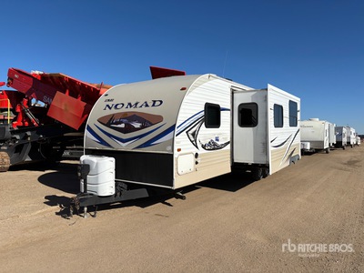 2014 Skyline Nomad 292 33 ft T/A Travel Trailer