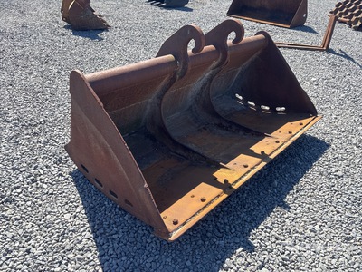 2000 mm Cleanup Bucket