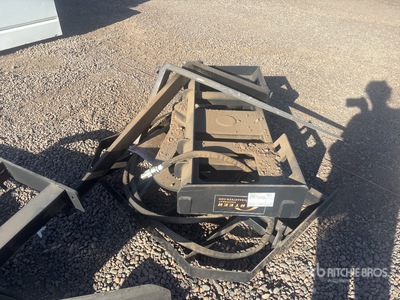 2026 ARTEER RPT-42L 42 in Rotating Hydraulic Forche per mini pala (Unused)