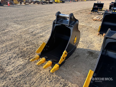 2026 Dynamic 24 in Digging Excavator Bucket (Unused)