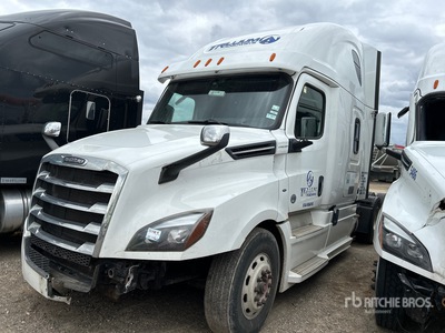 2018 Freightliner Cascadia 126 6x4 T/A Sleeper Truck Tractor (Inoperable)