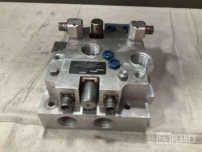 (3) Real-Time Laboratories 9376467-1 Directional Control Linear Valves
