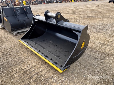 2026 Dynamic 72 in Cleanup Excavator Bucket (Unused)