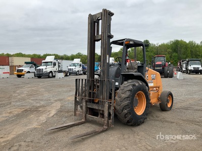 Case 586H 6000 lb 4x2 Wózek widłowy terenowy