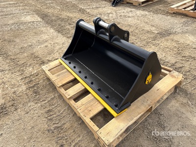 2026 Dynamic 35 42 in Digging Excavator Bucket (Unused)