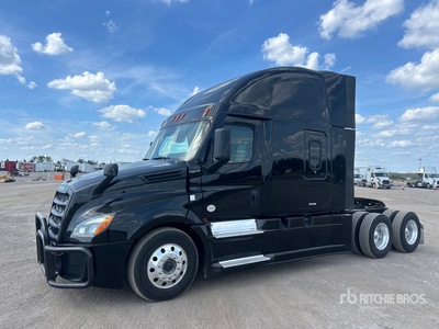 2022 Freightliner Cascadia 126 6x4 T/A Sleeper Truck Tractor