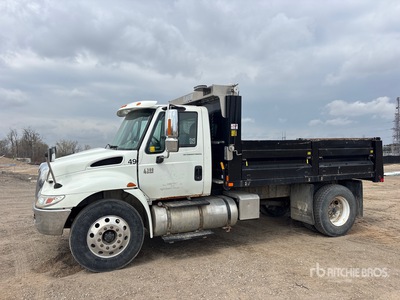 2007 International 4300 4x2 S/A Dump Truck