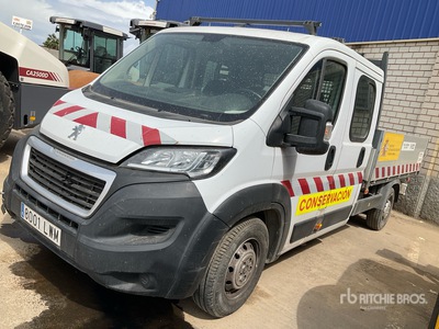 Peugeot Pritsche-Lkw (Inoperable)