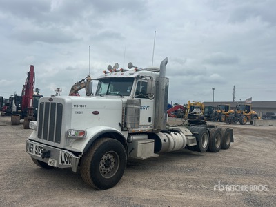2020 Peterbilt 389 8x4 Heavy Haul Tri/A Day Cab Truck Tractor