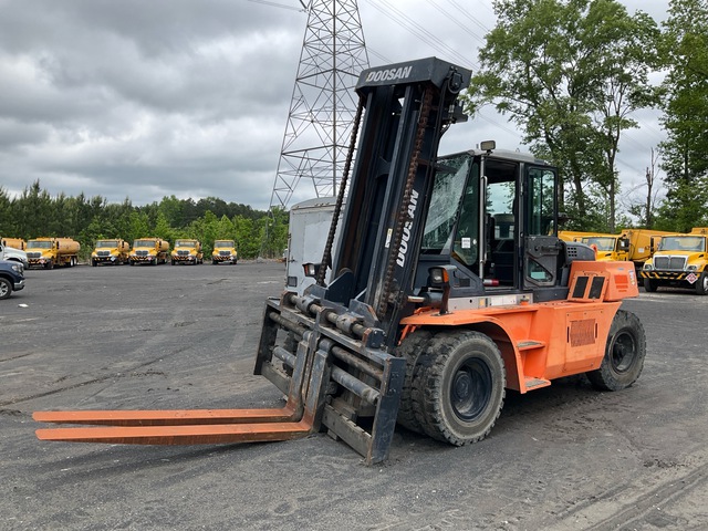 Doosan D160S-7 33150 lb Pneumatic Tire Forklift (Inoperable) Doosan D160S-7 33150 lb Pneumatic Tire Forklift (Inoperable)