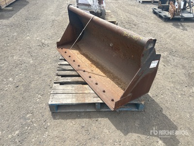 62 in General Purpose Skid Steer Bucket