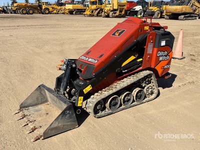 2023 Ditch Witch SK800 Mini Compact Track Loader