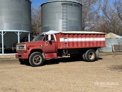 1981 Chevrolet C70 4x2 Camion à grains