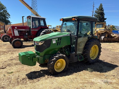 2017 John Deere 5090GN Tracteur agricole 4WD