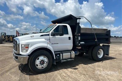 2022 Ford F-750 4x2 S/A Dump Truck