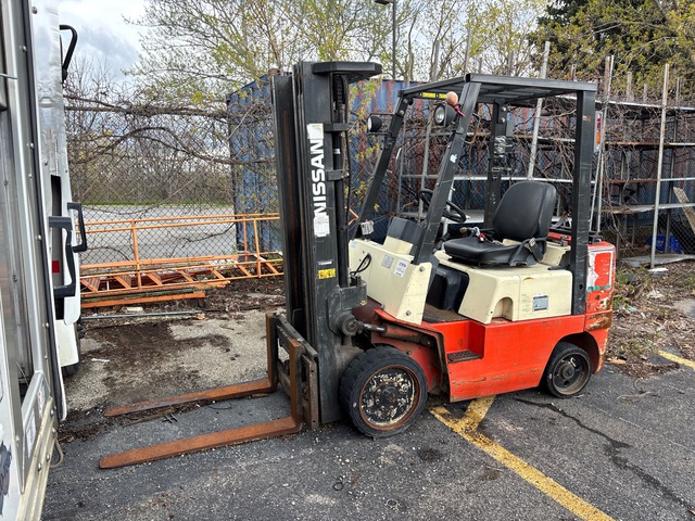 2002 Nissan CPJ02A25PV 4475 lb Cushion Tire Forklift (Inoperable) 2002 Nissan CPJ02A25PV 4475 lb Cushion Tire Forklift (Inoperable)