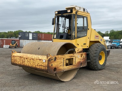 2005 Bomag BW213DH-3 Smooth Drum Compactor