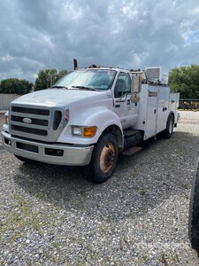 2008 Ford F-750 XL Extended Cab Service Truck