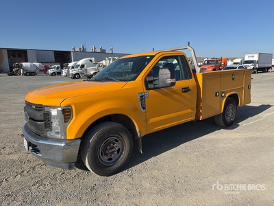 2019 Ford F-250 XL 4x2 Utility Truck