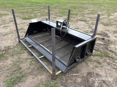 2026 GIYI GY-VB79 79 in Vibrating Skid Steer Screening Bucket (Unused)