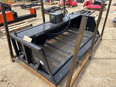 2026 GIYI GY-VB79 79 in Vibrating Skid Steer Screening Bucket (Unused)