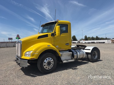 2016 Kenworth T880 4x2 トラックトラクター(S/A)