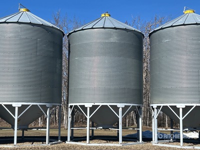 Westeel +/- 2000 bu 5 Ring Hopper Grain Bin