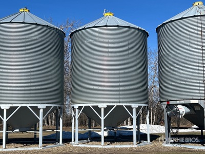 Westeel +/- 2000 bu 5 Ring Hopper Grain Bin