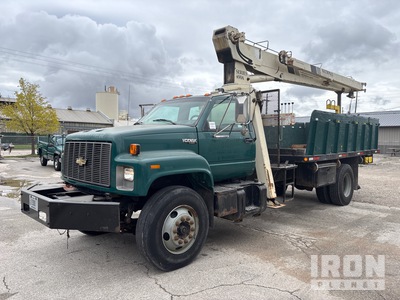 1996 National 400A 10 ton Straight Boom on 1996 GMC Topkick 4x2 Camion à flèche