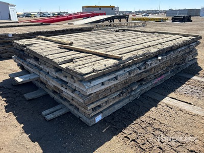 Quantity of (5) 8 Ft x 12 Ft Oak Access سطح